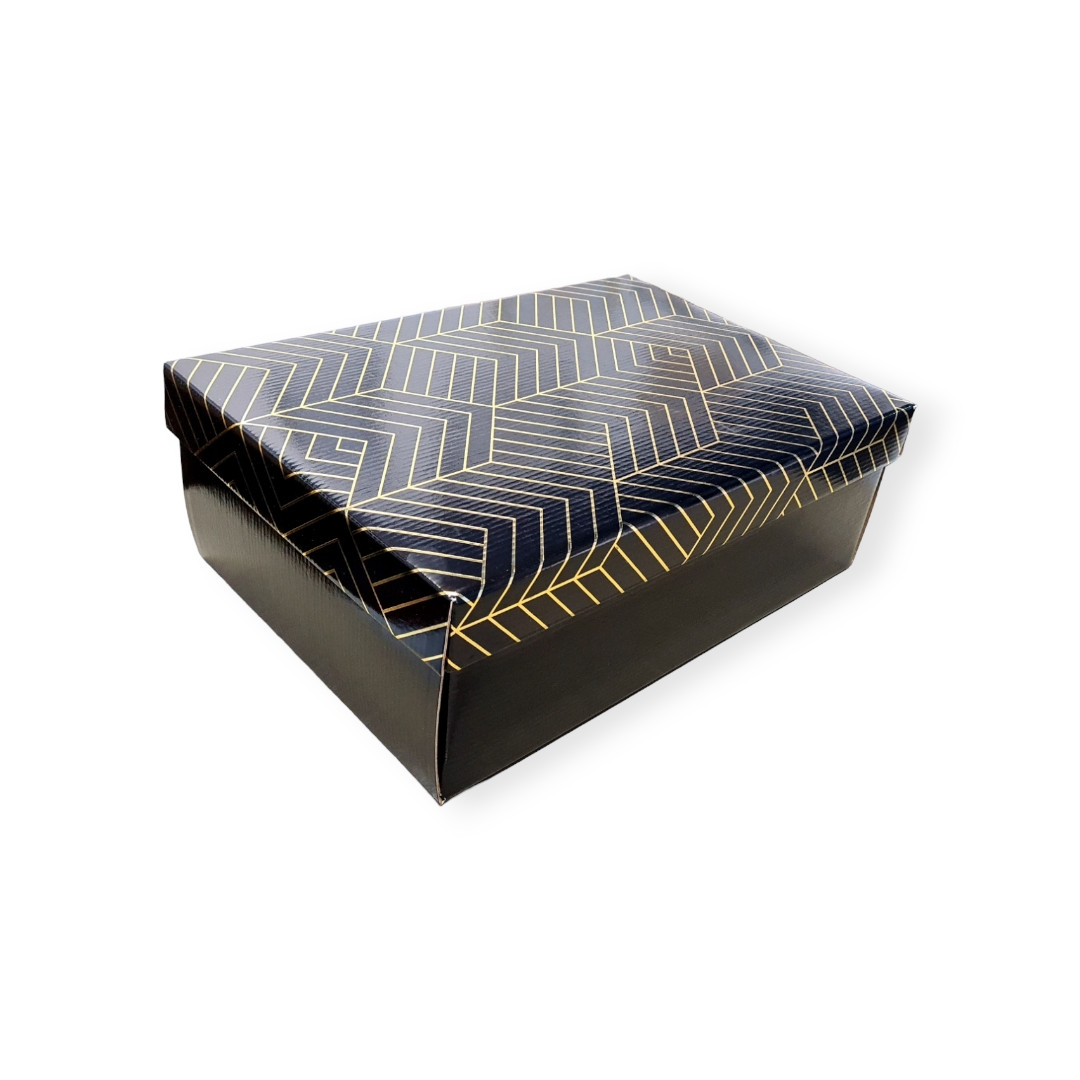 CX RET GRANDE 29X39X14CM TAM. M PRETO C/LISTRA DOURADA C/1 UN