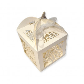 CAIXINHA DE PAPEL CORTE LASER 7,5X7,5X11CM ARVORE C/1 UN